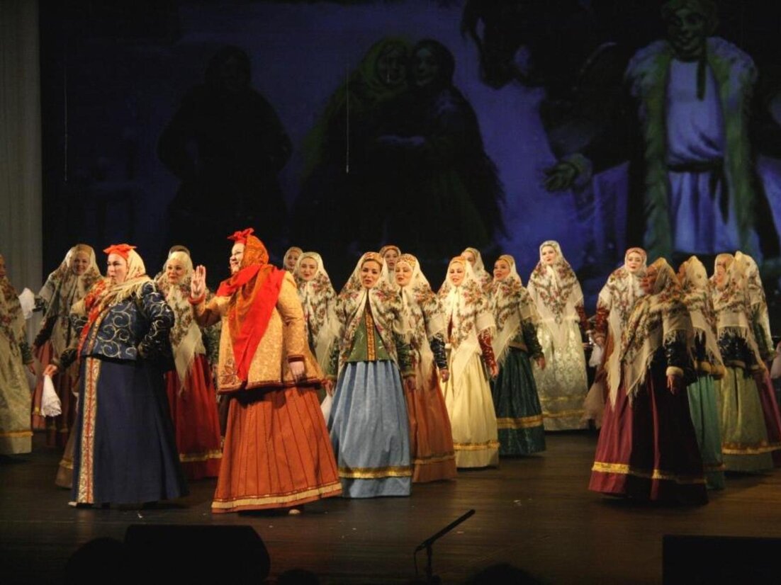 Праздничная культура Архангельского Севера: от календарных гуляний до маскарадных балов